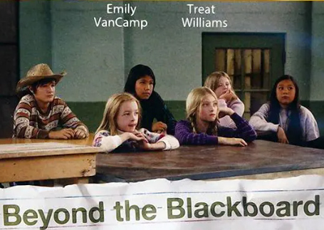 《讲台深处》电影解说文案