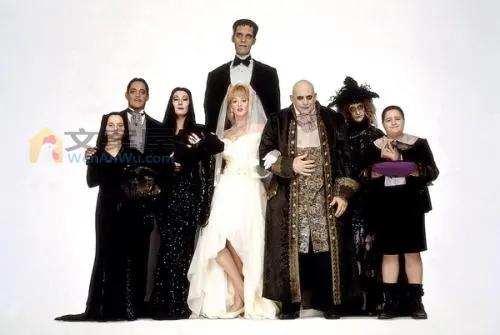 《亚当斯一家》电影解说文案