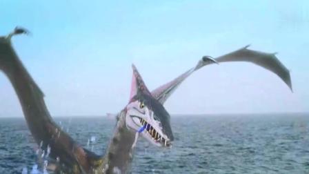 《八爪狂鲨大战梭鱼翼龙》电影解说文案