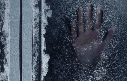 悬疑片《暂无出口》影评_解说素材_观后感