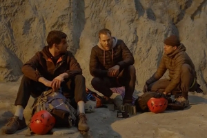 惊悚电影《岩脊求生》解说文案/片源下载