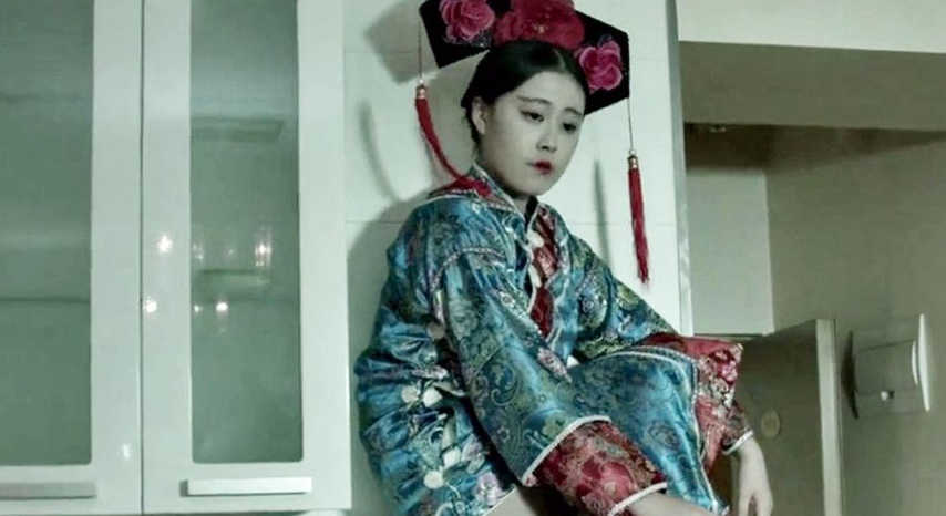 《笔仙归来》女子暗恋公司高管幻想与其结婚，没想到却招来了一只清朝女鬼