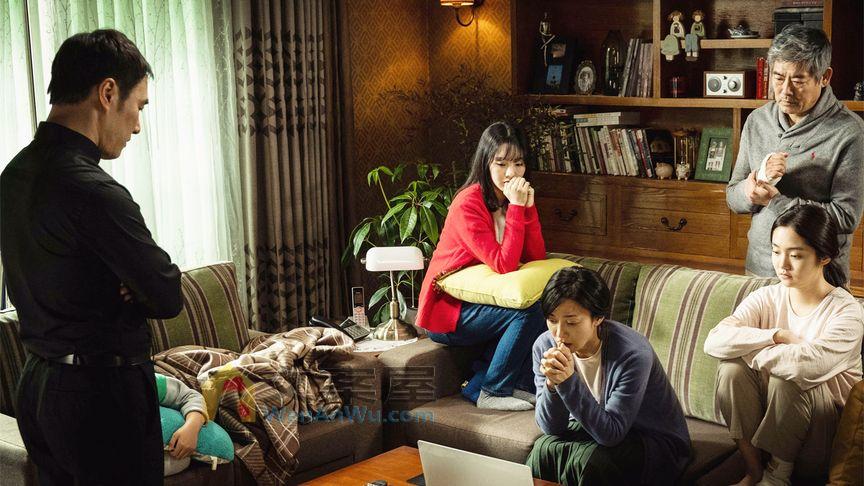 解说韩国恐怖片《变身》：为了家人，可以选择与魔鬼殊死搏斗_电影有妖气