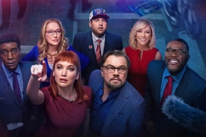 喜剧电影《不要抬头》解说文案/片源下载