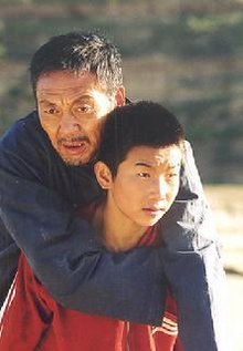 《背起爸爸去上学》电影解说文案