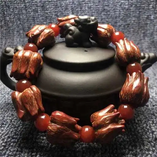 《滴血碧玉肌》电影解说文案