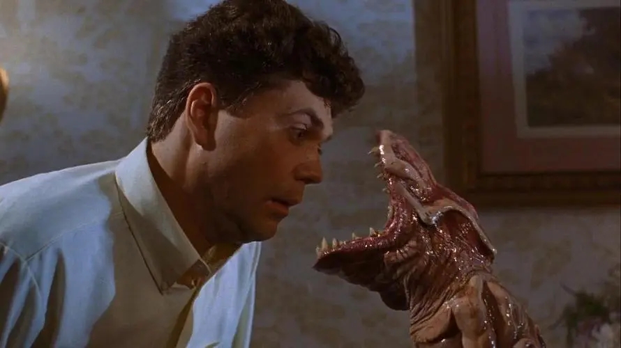 《篮子里的恶魔》电影解说文案