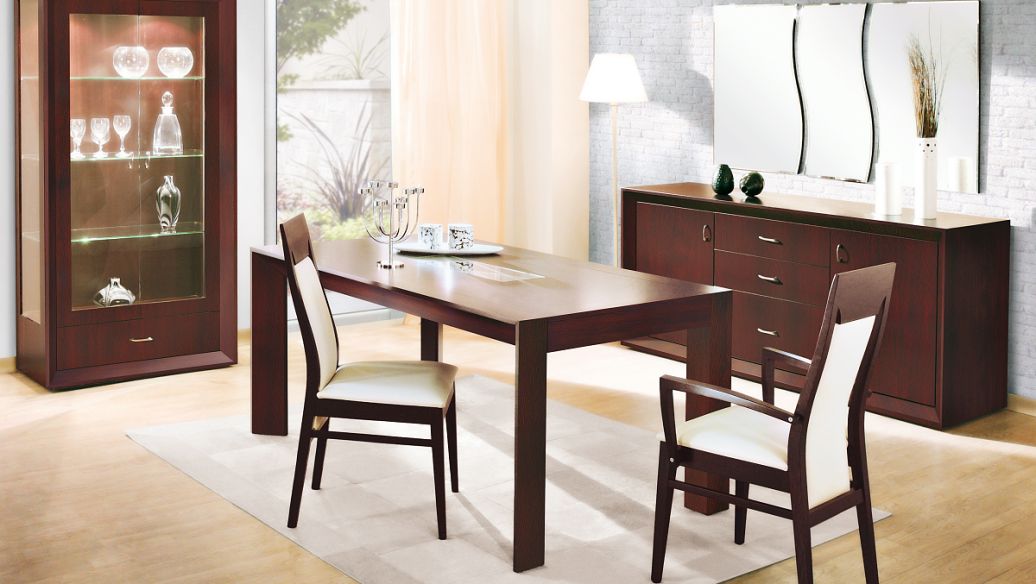 《四人餐桌》电影解说文案