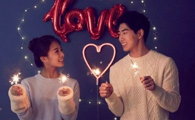 《爱很难》电影解说文案