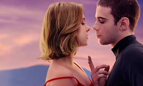 电影《隔窗恋爱》解说文案